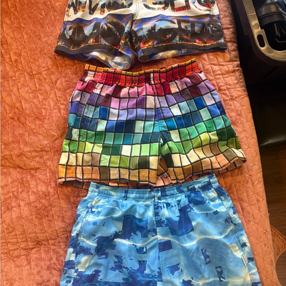 Colorful Men's Swim Trunks Set